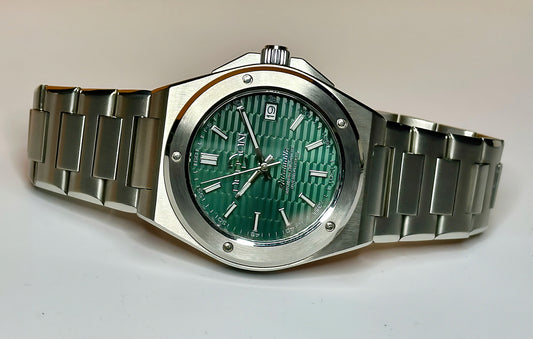 Integrated bracelet Green Dial Ingenieur inspired automatic watch