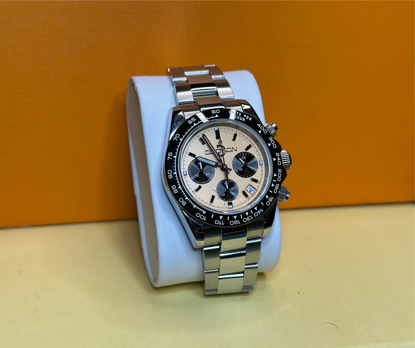 40mm sand dial Vk63 mechaquartz chronograph w/ black bezel