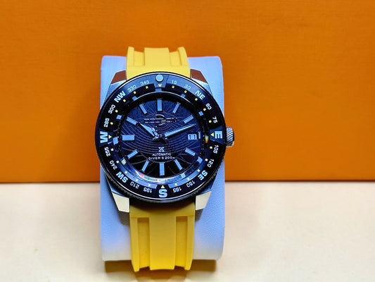 42mm King Samurai automatic dive watch nh35 on silicone strap