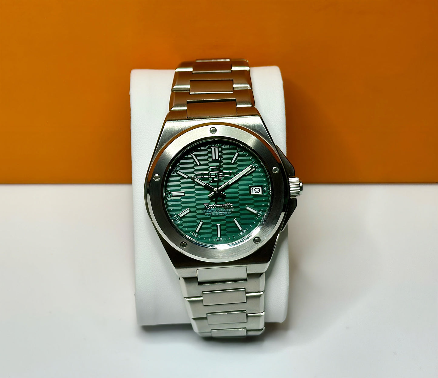 Integrated bracelet Green Dial Ingenieur inspired automatic watch