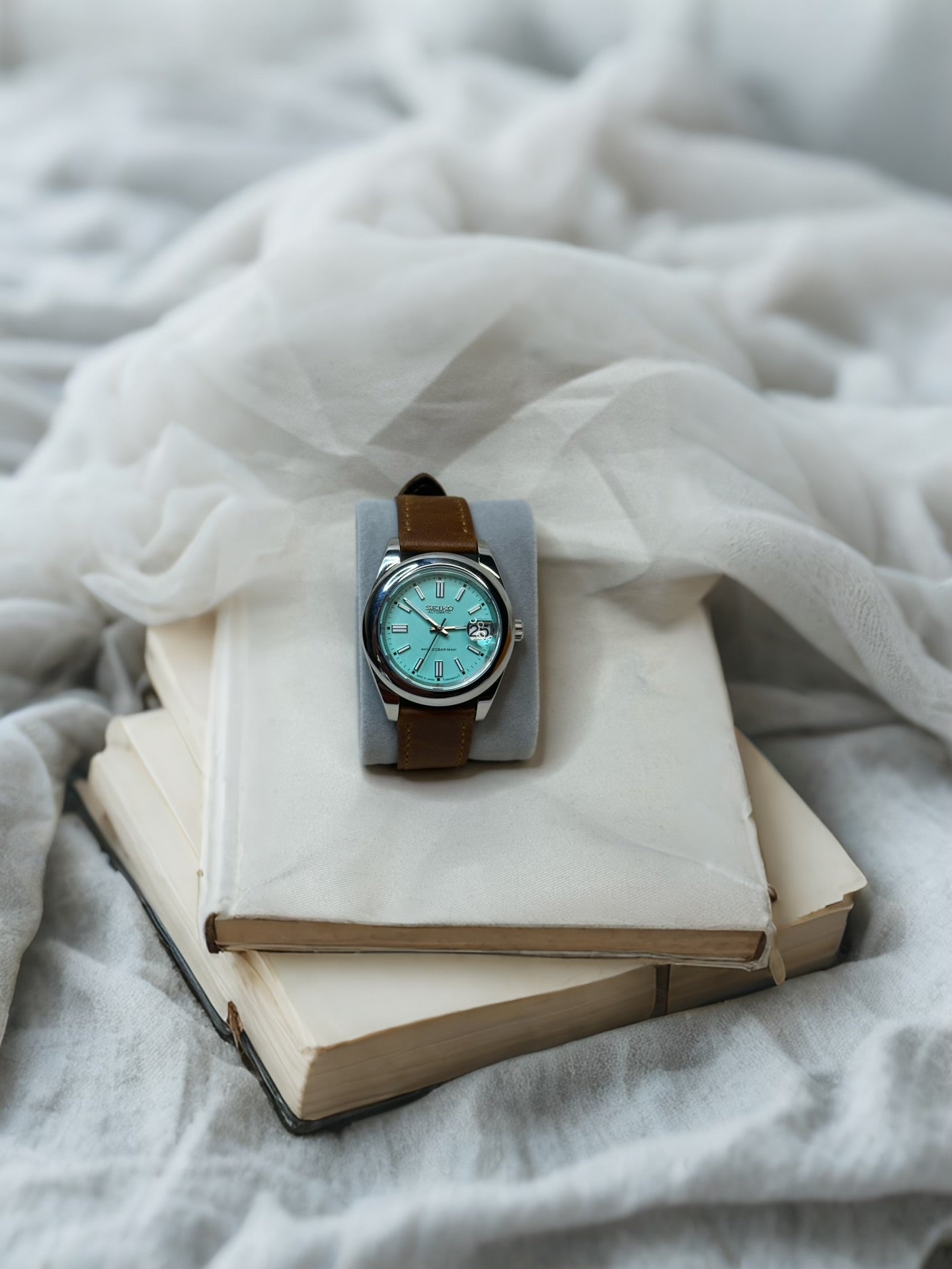 40mm mint blue dial date-just nh35 Seiko Mod on oyster stainless steel bracelet