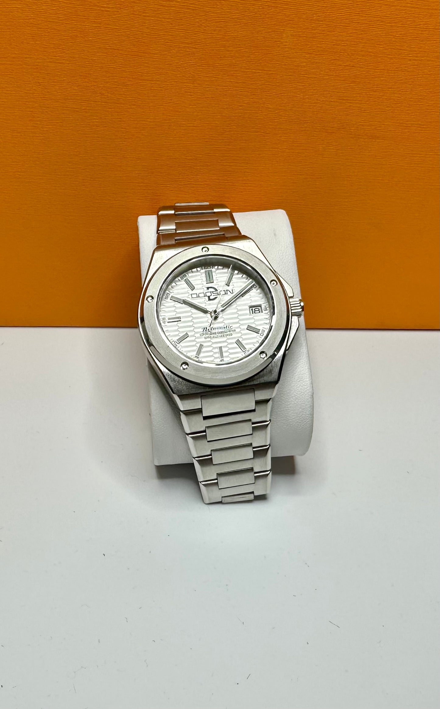 Integrated bracelet White Dial automatic homage watch