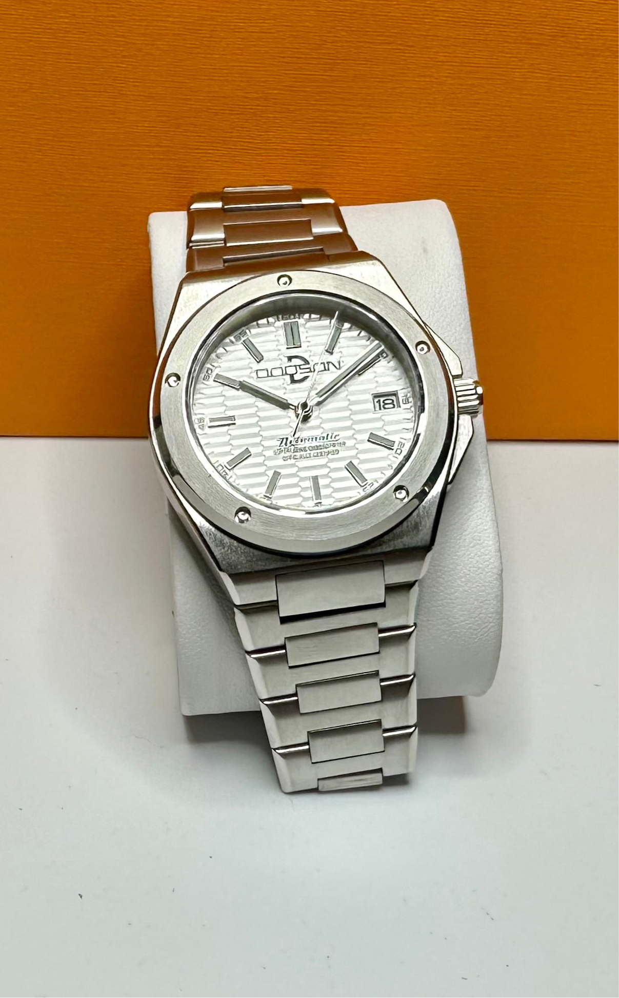 Integrated bracelet White Dial automatic homage watch