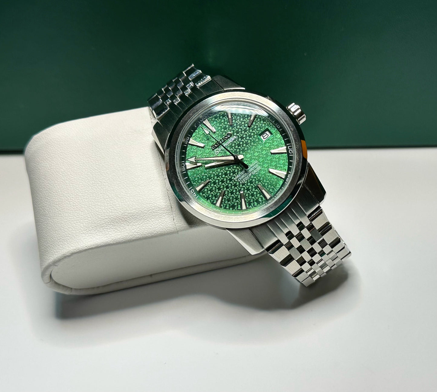40mm Textured Emerald Dial SeikoMod Automatic Watch