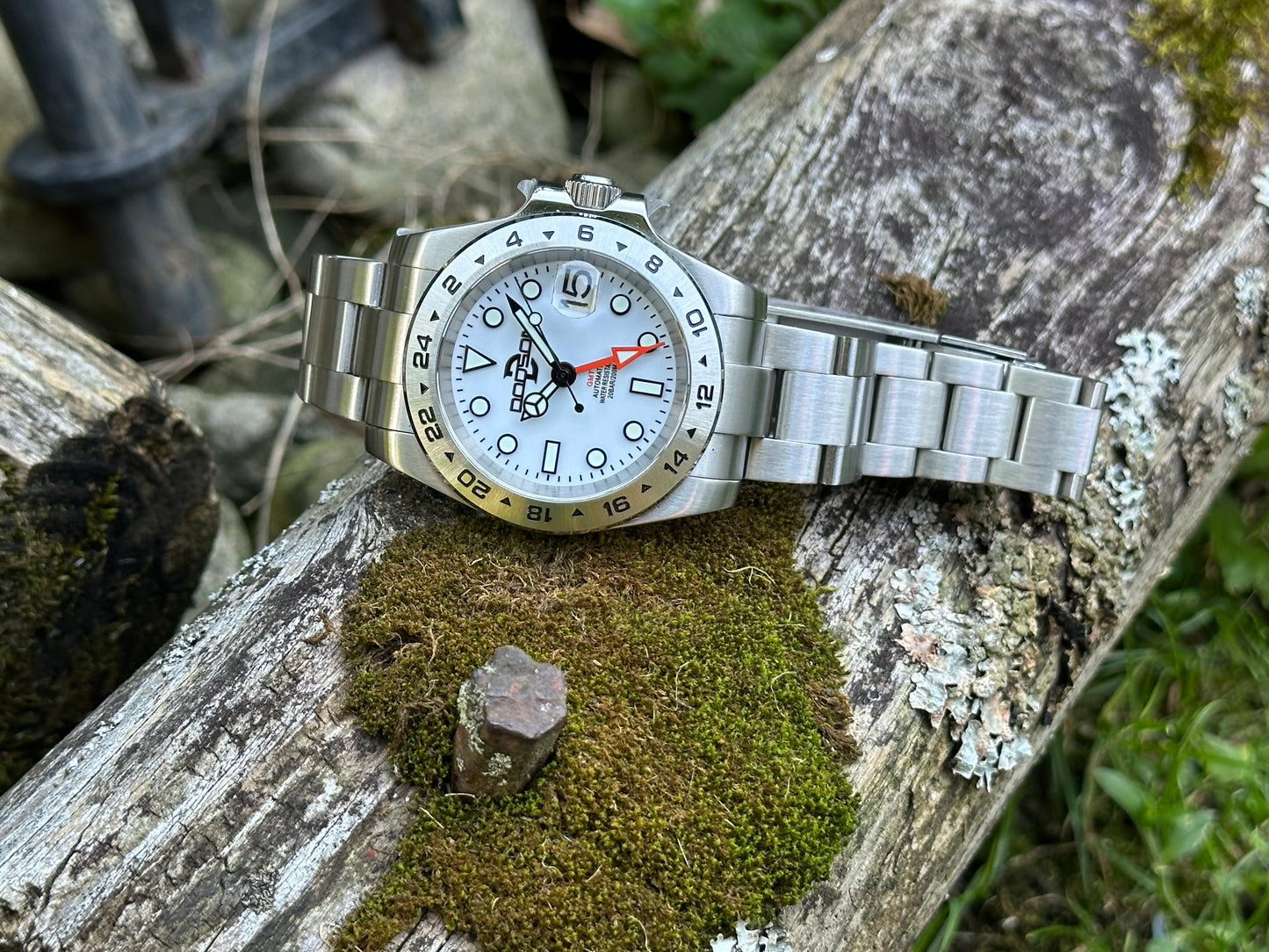 Polar Dial automatic Explorer’s watch NH34 on Oyster Bracelet