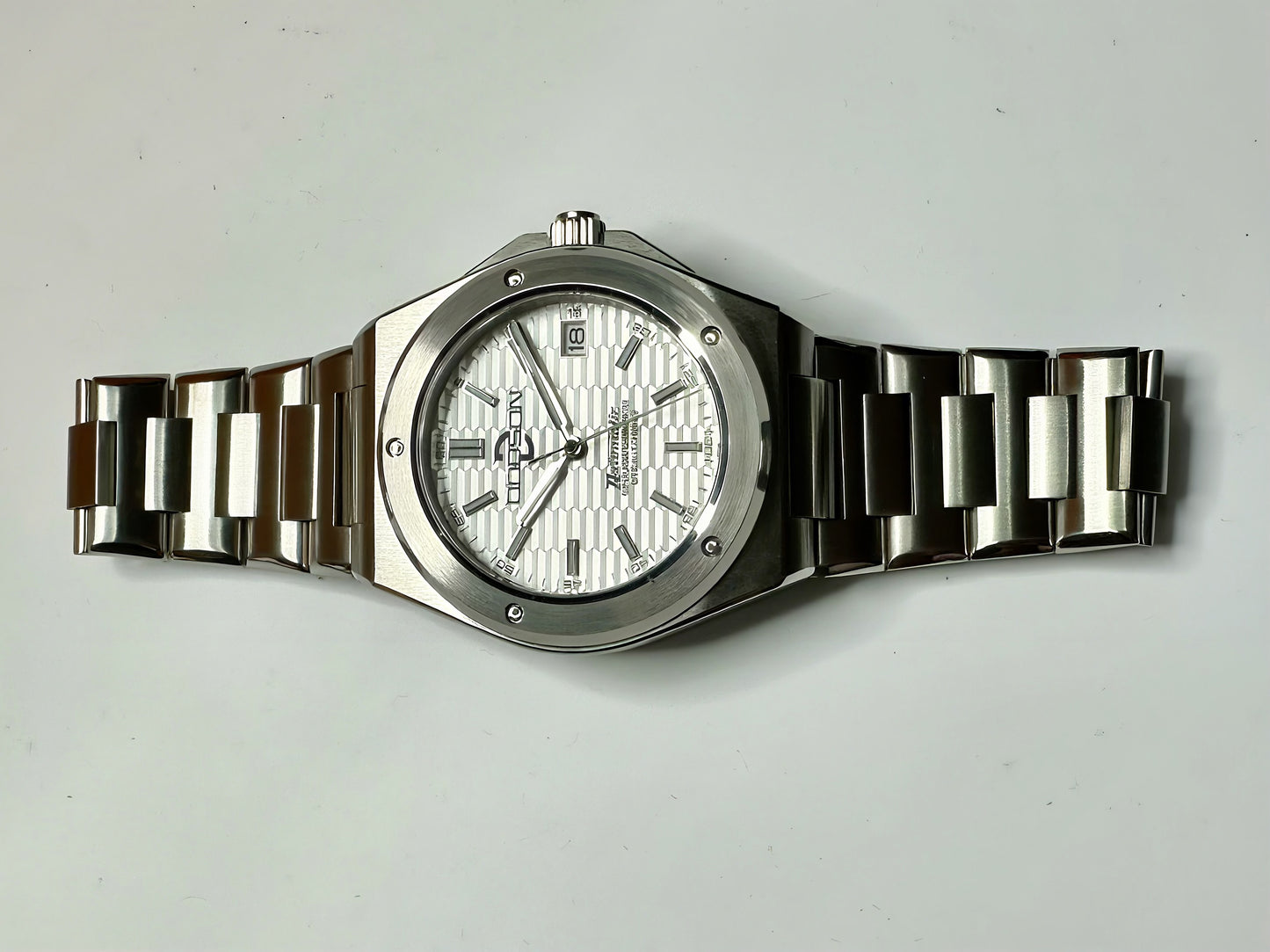 Integrated bracelet White Dial automatic homage watch
