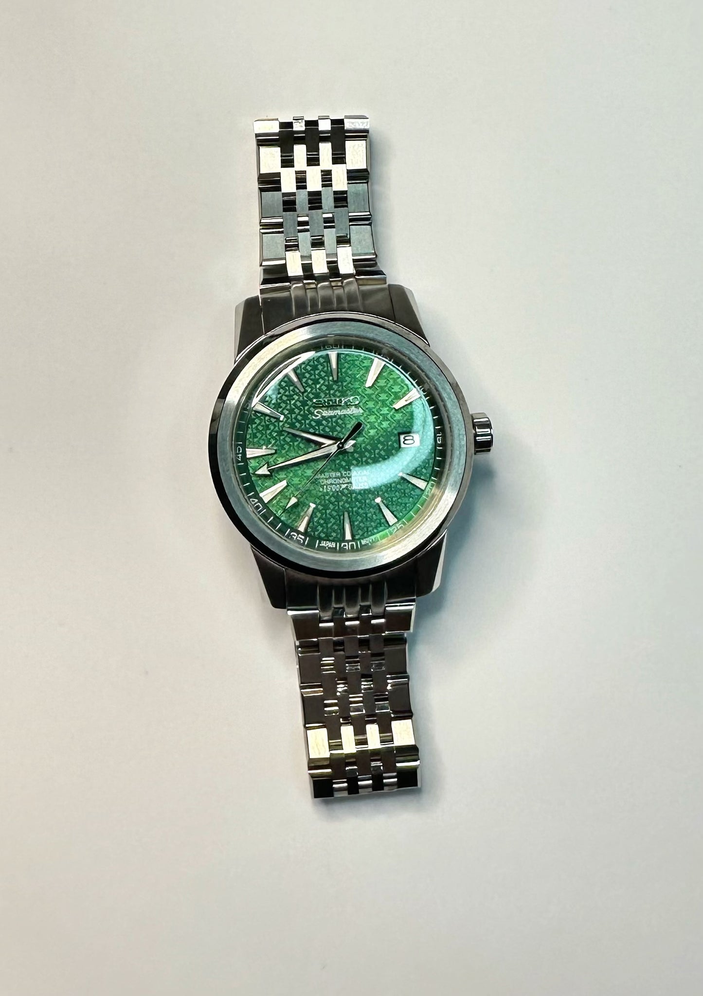 40mm Textured Emerald Dial SeikoMod Automatic Watch