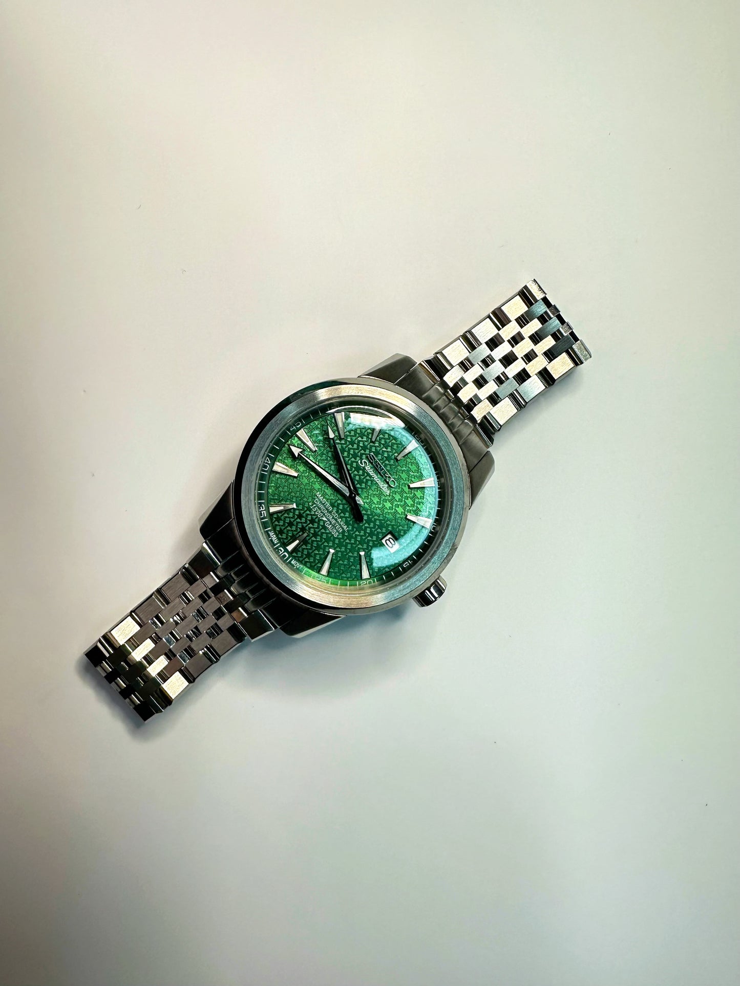 40mm Textured Emerald Dial SeikoMod Automatic Watch