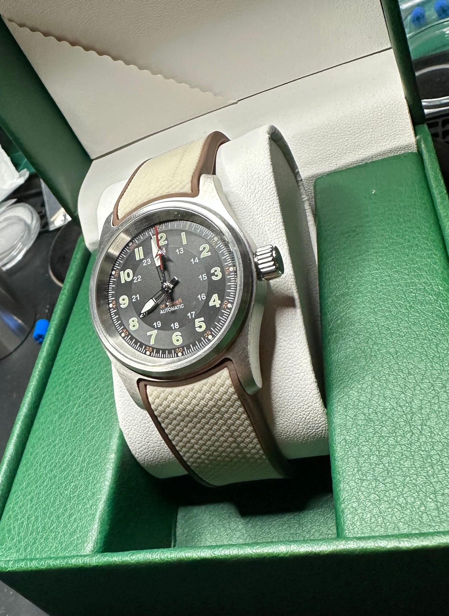 36mm Automatic pilots Watch w/ luminescent Arabic Numeral dial