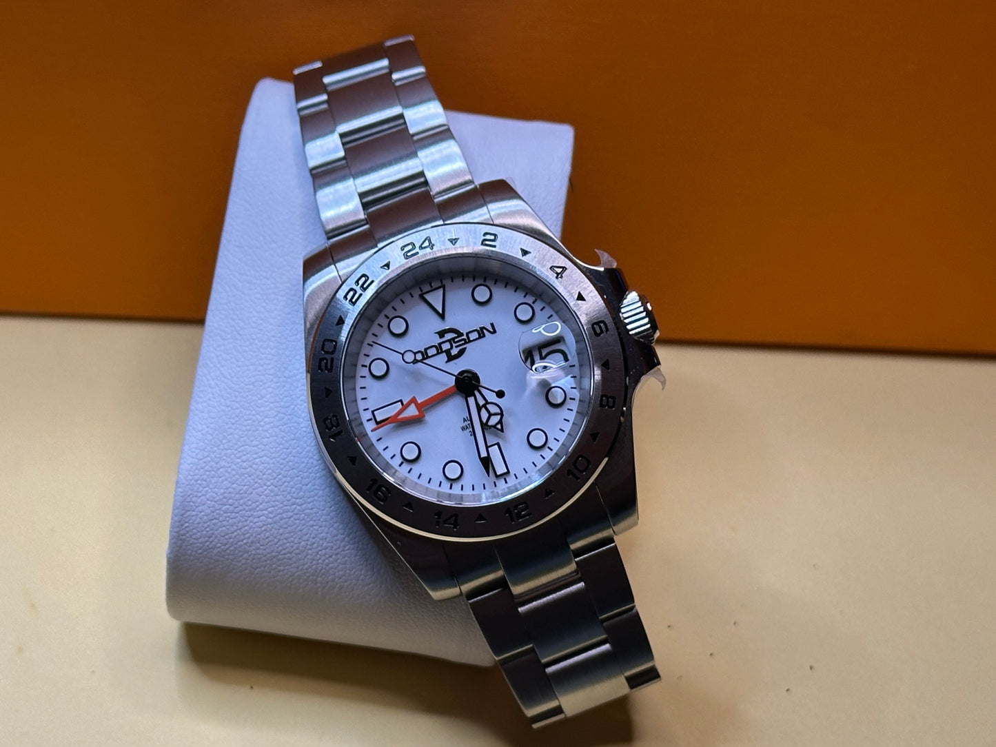 Polar Dial automatic Explorer’s watch NH34 on Oyster Bracelet